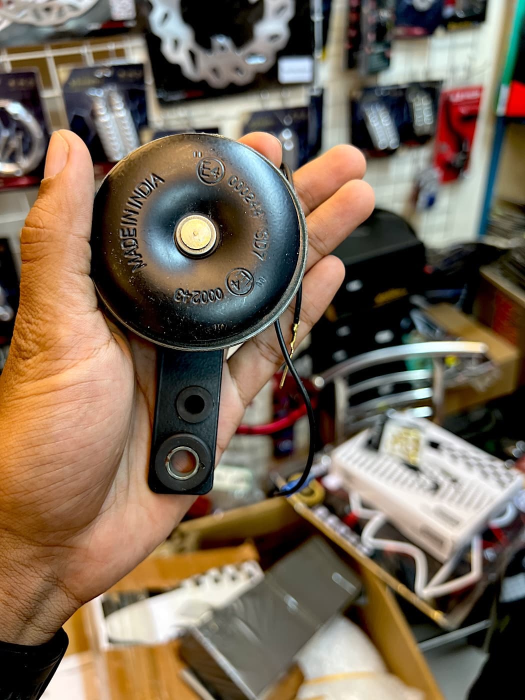 Uno Minda D70 Horn Set